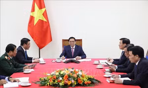 Thủ tướng Phạm Minh Chính điện đàm với Thủ tướng Trung Quốc Lý Khắc Cường