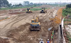 Người lao động Thủ đô hứng khởi chào đón năm mới 2025