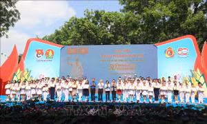 Thành phố Hồ Chí Minh tuyên dương 500 gương Cháu ngoan Bác Hồ