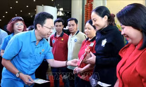 Hỗ trợ, đồng hành và sẻ chia để Xuân về ấm áp