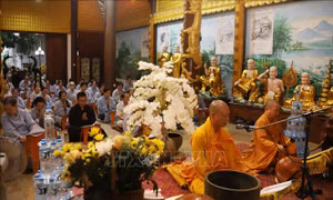 Cộng đồng người Việt tại Lào hưởng ứng 'sắp xếp lại giang sơn'