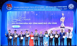 Công bố 10 nhà khoa học trẻ đoạt Giải thưởng Quả cầu vàng năm 2023