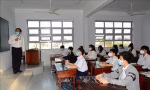 Hơn 80% học sinh lớp 9 và lớp 12 tại Đồng Tháp đến trường học trực tiếp