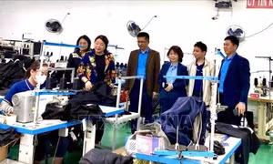 Tạo thuận lợi cho công nhân làm ca kíp thực hiện quyền công dân