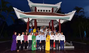 Bàn giao công trình cải tạo nhà bia kỷ niệm nơi làm việc của Ban Tổ chức Trung ương