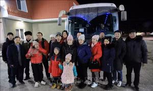 Đại sứ quán Việt Nam tại Nga tiếp tục phối hợp đón đồng bào sơ tán từ Ukraine
