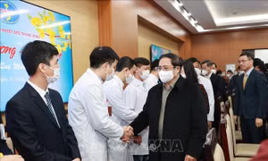 Thủ tướng Phạm Minh Chính thăm, chúc Tết tại các bệnh viện ở Hà Nội