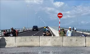 Xử lý nghiêm vi phạm an toàn trên công trường cầu Đại Ngãi 2