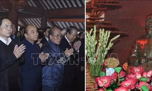 Thủ tướng và lãnh đạo Đảng, Nhà nước dâng hương tưởng niệm Chủ tịch Hồ Chí Minh