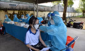 Tiền Giang: Tỷ lệ bao phủ vaccine phòng COVID-19 cho trẻ đạt yêu cầu 
