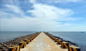 Nhiều nỗi lo bủa vây cảng cá Tư Hiền