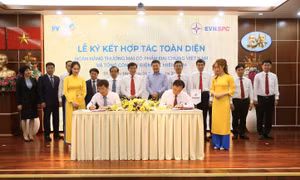 EVNSPC ký kết hợp tác toàn diện với PVcombank