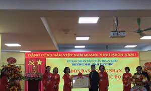 Trường mẫu giáo tuổi thơ đạt chuẩn quốc gia mức độ 1