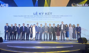 Ngân hàng ACB và Sun Life Việt Nam ký thỏa thuận hợp tác độc quyền 