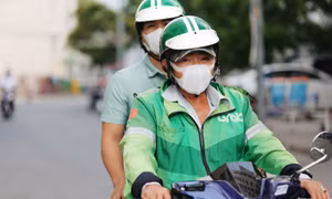 Hà Nội tạm dừng một số dịch vụ xe công nghệ và xe ôm