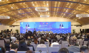 Diễn đàn Kinh tế Việt Nam lần thứ 5 - Tạo động lực tăng trưởng kinh tế năm 2023