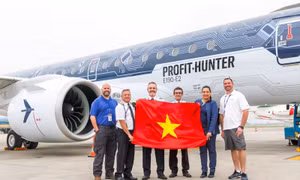 Trải nghiệm bay thử tàu bay Embraer E190-E2 TechShark tại Việt Nam