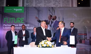 Schneider Electric Việt Nam ký kết hợp tác chiến lược cùng Asia Clean Capital Việt Nam 
