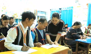 Lớp học đặc biệt cho 'học sinh lứa tuổi U'