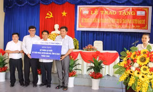 EVNGENCO 3 trao tặng hệ thống lọc nước nhiễm mặn tại Cà Mau