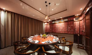 Khám phá “Menu du Jour” trong không gian Pháp cổ