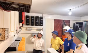 Đưa điện ra quần đảo Trường Sa