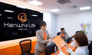 Hanwha Life Việt Nam chi trả hơn 21 tỷ đồng quyền lợi bảo hiểm cho một khách hàng
