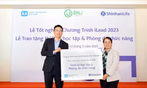 Trao tặng thiết bị học tập và phòng đa chức năng cho Làng Trẻ em SOS Đà Nẵng