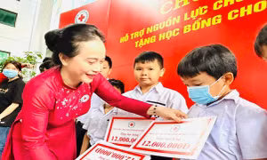 Nữ Chủ tịch Hội chữ thập đỏ có tấm lòng nhân ái