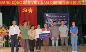 PC Kon Tum bàn giao 6 căn nhà tình nghĩa cho người dân nghèo