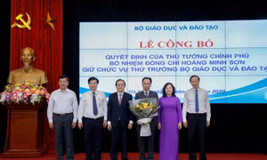 Công bố Quyết định bổ nhiệm Thứ trưởng Bộ GD&ĐT Hoàng Minh Sơn 