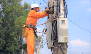 Công ty Điện lực Đắk Nông triển khai thay đổi lịch ghi chỉ số công tơ về ngày cuối tháng