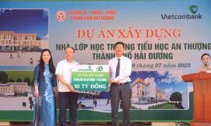 Vietcombank tài trợ 10 tỷ đồng xây trường học