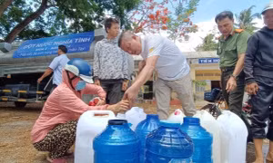 Mát lòng những 'Giọt nước nghĩa tình'