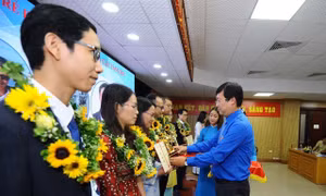 Tân Hiệp Phát lần thứ 9 đồng hành cùng giải thưởng Quả Cầu Vàng