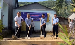 PC Quảng Ngãi khởi công, bàn giao kinh phí xây nhà tình nghĩa năm 2024
