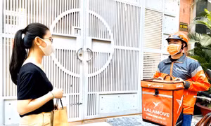Lalamove 'Tiếp sức Bác tài Áo cam chống dịch'