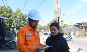 Trang trí cây nêu đảm bảo an toàn điện
