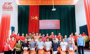 Generali Việt Nam trao tặng gần 900 triệu đồng hỗ trợ tái thiết cuộc sống sau bão Yagi 