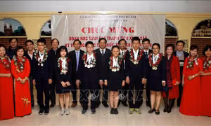 Tuyên dương đoàn học sinh đạt thành tích xuất sắc tại Kỳ thi Olympic Khoa học trẻ quốc tế IJSO