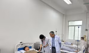 Tốt nghiệp Cao đẳng Điều dưỡng, đi làm việc ở nước ngoài hay làm trong nước?