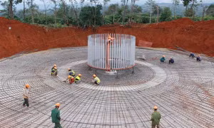 Xuân về trên công trường trang trại phong điện đầu tiên ở Tây Nguyên
