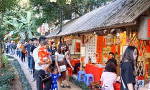 Khách quốc tế đến Hà Nội dịp Tết Kỷ Hợi tăng gần 18%