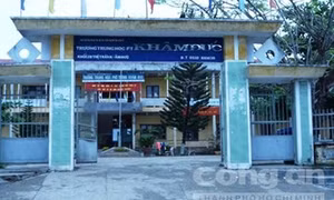 Xô xát vì gây ồn ào trong khu nội trú, ba thanh niên dùng dao đâm chết bảo vệ