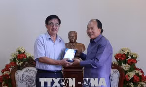 Bàn giao cho Lào bộ phim tài liệu Chủ tịch Suphanouvong với Việt Nam