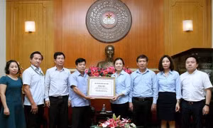450 triệu đồng hỗ trợ đồng bào miền núi phía Bắc chịu ảnh hưởng mưa lũ