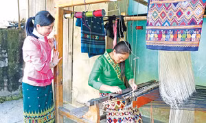 Khai thác tiềm năng du lịch Pa Thơm