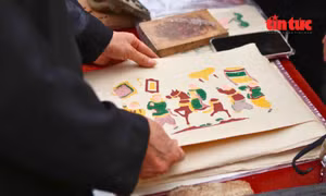 Tranh Đông Hồ tái sinh trên không gian số