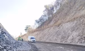 Biến động giá xăng dầu gây áp lực lên các dự án đầu tư xây dựng và bảo trì đường bộ