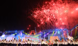 Lễ hội Đền Hùng 2019: Lung linh sắc màu lễ hội dân gian đường phố